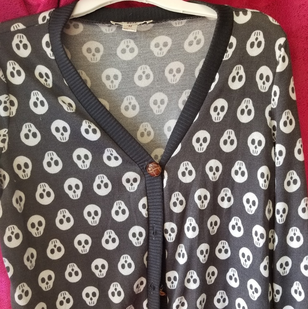 Skull sweater